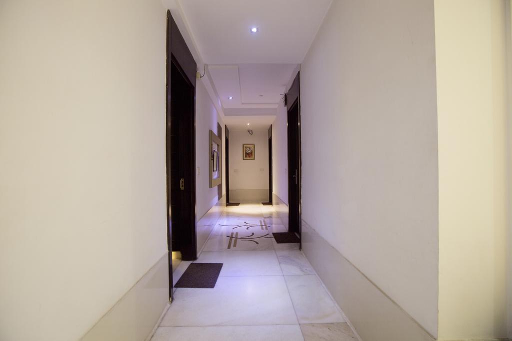 Hotel Krishna Deluxe-By Rcg Hotels New Delhi Exterior photo